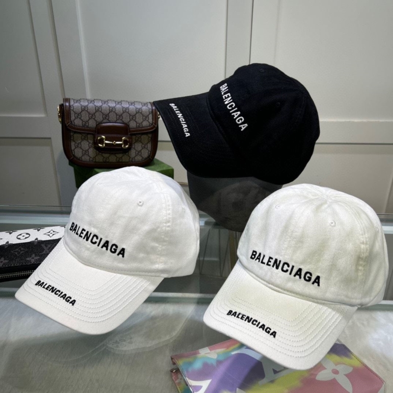 BALENCIAGA